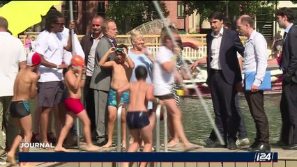France - Environnement: Les Parisiens peuvent désormais se baigner dans le bassin de la Villette