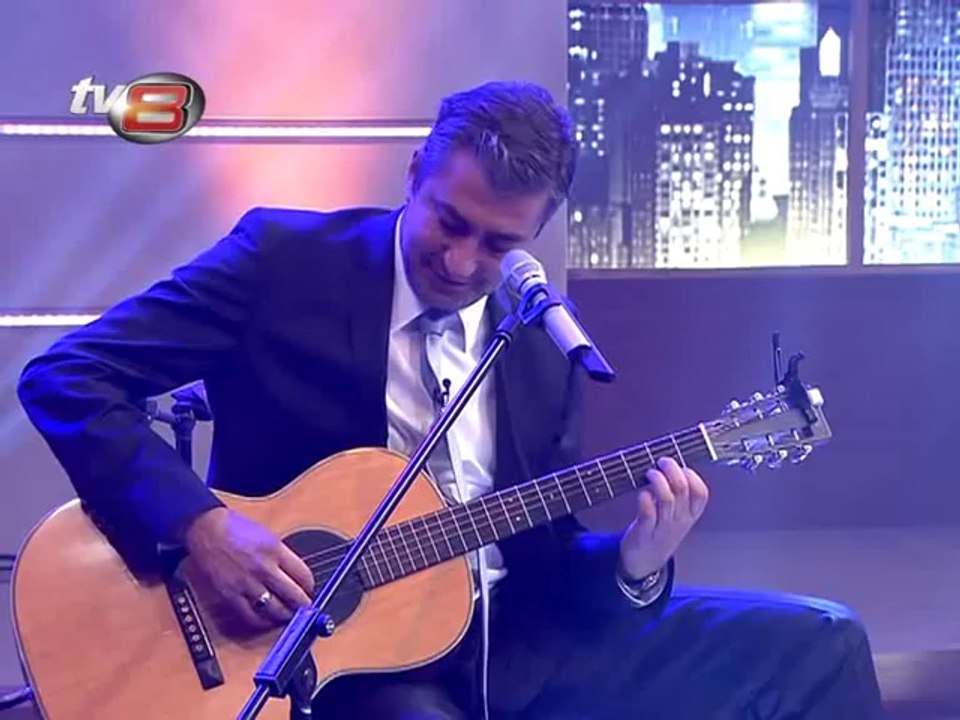 ERKAN PETEKKAYA SARKI SOYLERSE