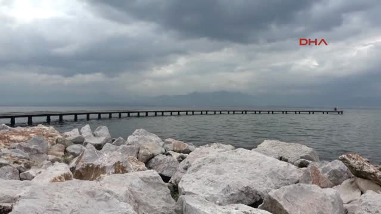 Kocaeli Deniz Uçağı ve Teknelerle Denizde Kaybolan Kişi Aranıyor