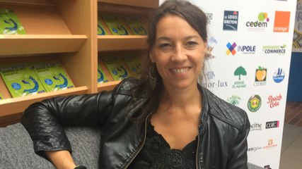 Gwennyn évoque la "magie" ressentie quand elle porte une robe de Pascal Jaouen