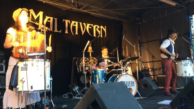 Maltavern a mis le feu à la place du Martray