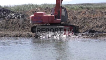 Report TV - Darëzezë, përmbytjeve u vjen fundi, pastrohet 3,5 km kanal kullues