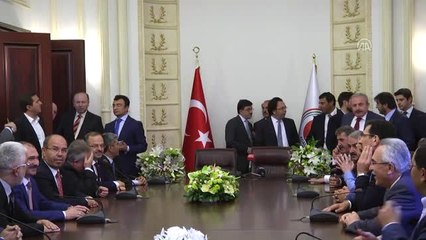 Adalet Bakanı Bozdağ, Görevini Gül'e Devretti (1)