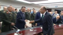 Milli Savunma Bakanı Fikri Işık Görevini Nurettin Canikli'ye Devretti