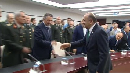 Milli Savunma Bakanı Fikri Işık Görevini Nurettin Canikli'ye Devretti