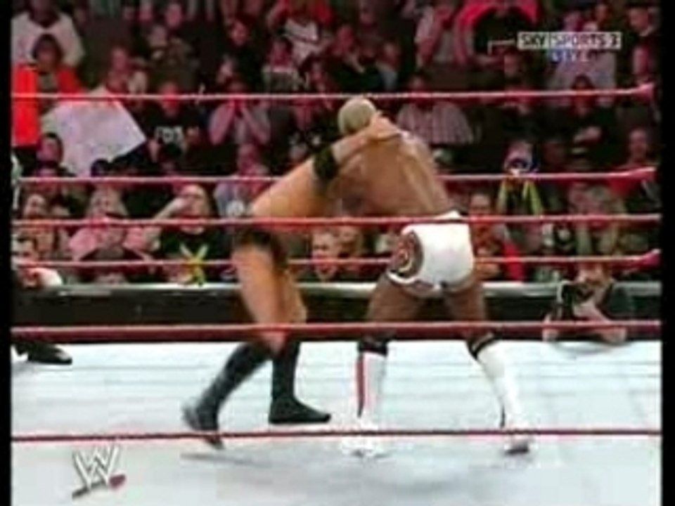 WWE RAW LIVE 23/10/2007 PART 4