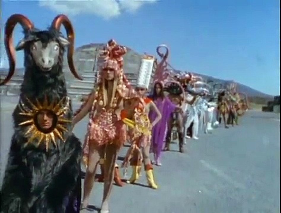 Raquel! TV Special April 26, 1970 Raquel Welch, John Wayne, Bob Hope, Tom Jones