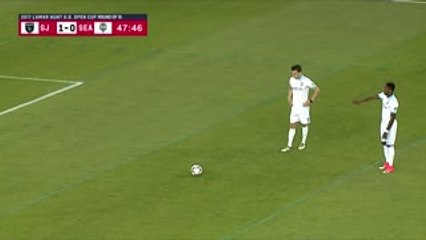 GOLAZO: Aaron Kovar curls home the free kick