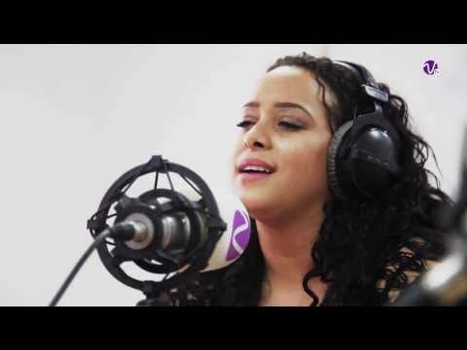 La chanteuse KIM dans La Descente sur Vibe Radio