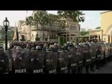 NET17 - Massa anti Pemerintahan Thailand Memblokade Gedung Perdana Menteri Yingluck Shinawatra