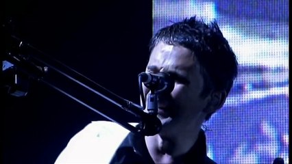 Скачать видео: Muse - Stockholm Syndrome, Glastonbury, Worthy Farm, UK 6/27/2004