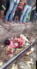 Jindgi bachi train k niche anye k Baad b per hath say hath dho baitha..