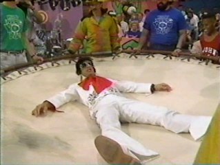 Nickelodeon's What Would You Do? Being Elvis