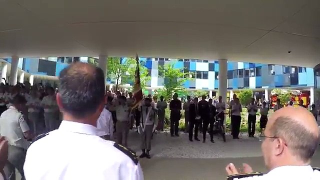 Le compte twitter de l'Etat Major des Armées diffuse les images du départ du général de Villiers sous les acclamations