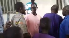 MIKA BA TETE DE LISTE BBY GUEDIAWAYE HUMILIé PAR LES JEUNES QUI SCANDENT GACKOU, GACKOU