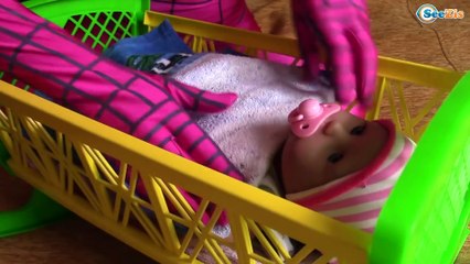 Frozen Elsa, Spiderman & Super Baby HULK w/ Poop Superheroes Fun Prank