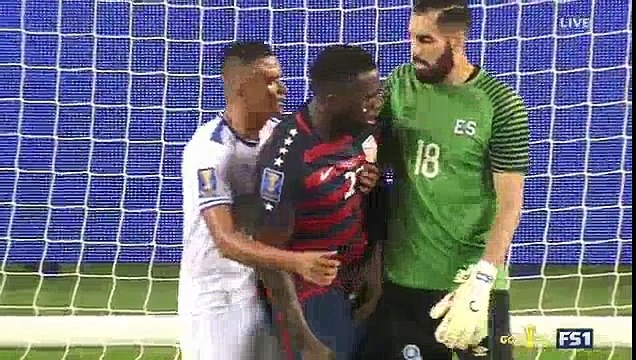 Jozy Altidore Got Unusually Fouled In CONCACAF Gold Cup vs El Salvador!