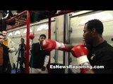 Boxing Great Shane Mosley Working The Double End Bag - esnews boxing