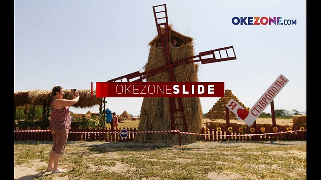 Ketika Tumpukan Jerami Disulap Jadi Taman Hiburan