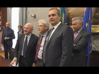 Скачать видео: Napoli - Bagnoli, siglato accordo tra Comune, Regione e Governo (19.07.17)