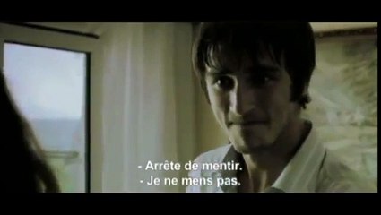 Les Trois Singes (2008) (360p_25fps_H264-128kbit_AAC)