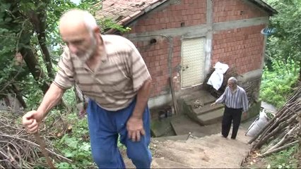 80 Yıl Sonra Kapılarında İlk Kez Ambulans Gördüler