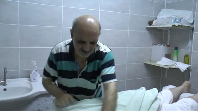 Görmeyen Gözleriyle Şifa Dağıtıyor