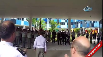 Fransa'da istifa eden Genelkurmay Başkanı'na etkileyici veda