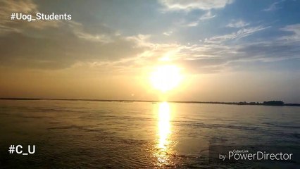 Desi naughty Student finding money from Chenab River Pakistan