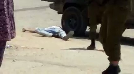 الاحتلال يطلق النار على شاب فلسطيني