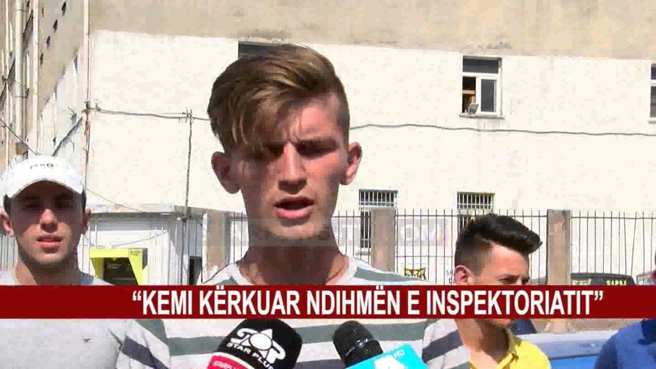 PUNËTORËT E FABRIKËS VIJOJNË PROTESTAT