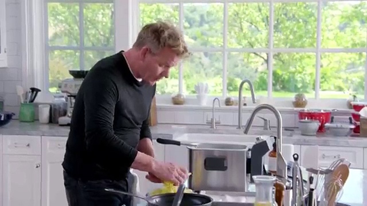 Gordon Ramsay Demonstrates How To Make The Perfect Fish & Chips | Season 1 Ep. 6 | THE F WORD