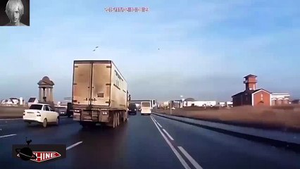 Yüklü Tırla Makas Atan Üstad