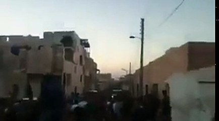 El Kaide üyeleri protestocuların üzerine ateş açtı