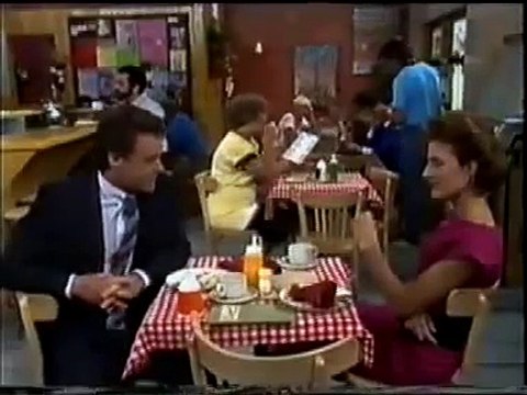 NEIGHBOURS EPISODE 445 (Harold Bishop proposes to Madge Mitchell.)