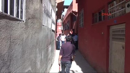 Siirt'te Uyuşturucu Bağımlısı Genç 86 Yaşındaki Yatalak Annesini Rehin Aldı