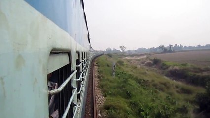 [HD] GD WDM-3A Purvanchal Exp speeding on single line - Oct 2011