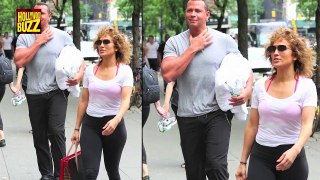 Jennifer Lopez Posts A Sizzling Pic Flaunting Her Butt _ Hollywood Buzz