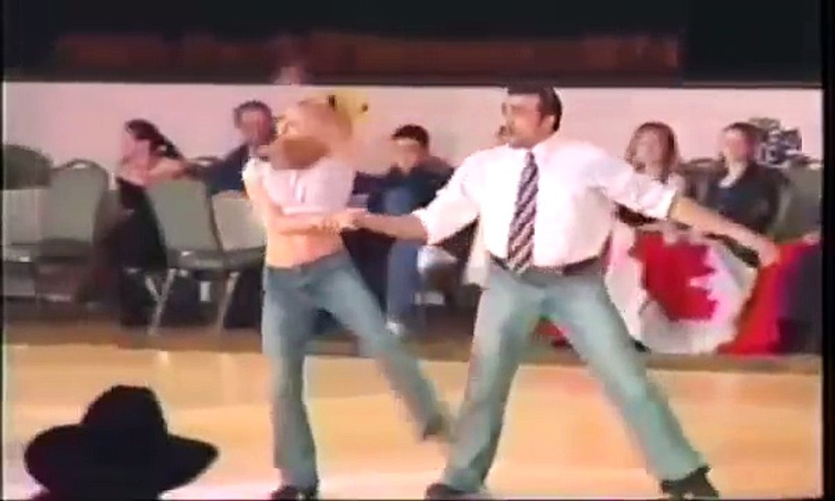 Honky Tonk Women dancing in the lounge