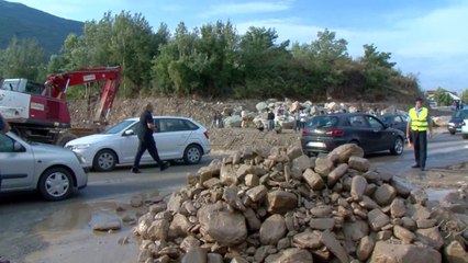 Reshjet e shiut, lumi në Poroj rrezikon të dal nga shtrati