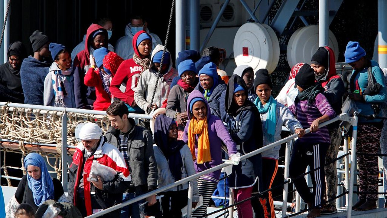 Rechtsextreme chartern schiff zur flüchtlingsabwehr