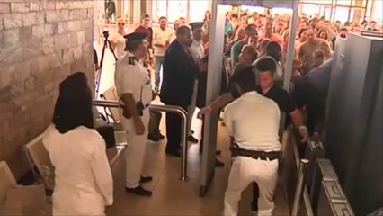 "ادخلوا مصر آمنين".. يقولها المضيف فهل يصدقها الضيف؟