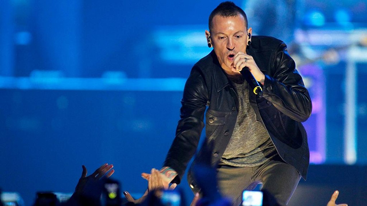 Muere Chester Bennington, el vocalista de Linki...