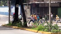 Protestos deixam mortos e feridos na Venezuela