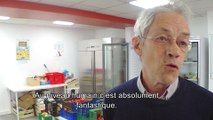 Hervé, bénévole au Secours populaire de Paris