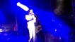 Linkin Park : Amir rend hommage à Chester Bennington et interprète "Numb"