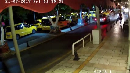 Ege Denizi'ndeki Deprem Güvenlik Kameralarına Yansıdı (2)