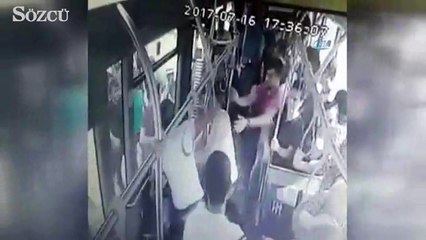 Otobüsün yolunu kesip askerleri bayılana kadar dövdüler