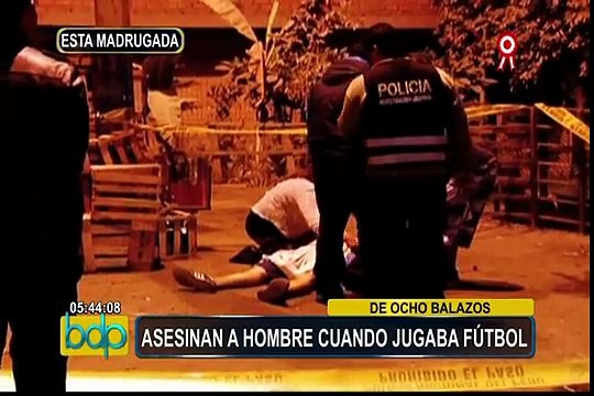 Comas: desconocidos asesinan de varios disparos a hombre cuando jugaba fútbol