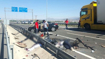 Otomobil TIR'a Arkadan Çarptı: 4 Ölü, 2 Yaralı